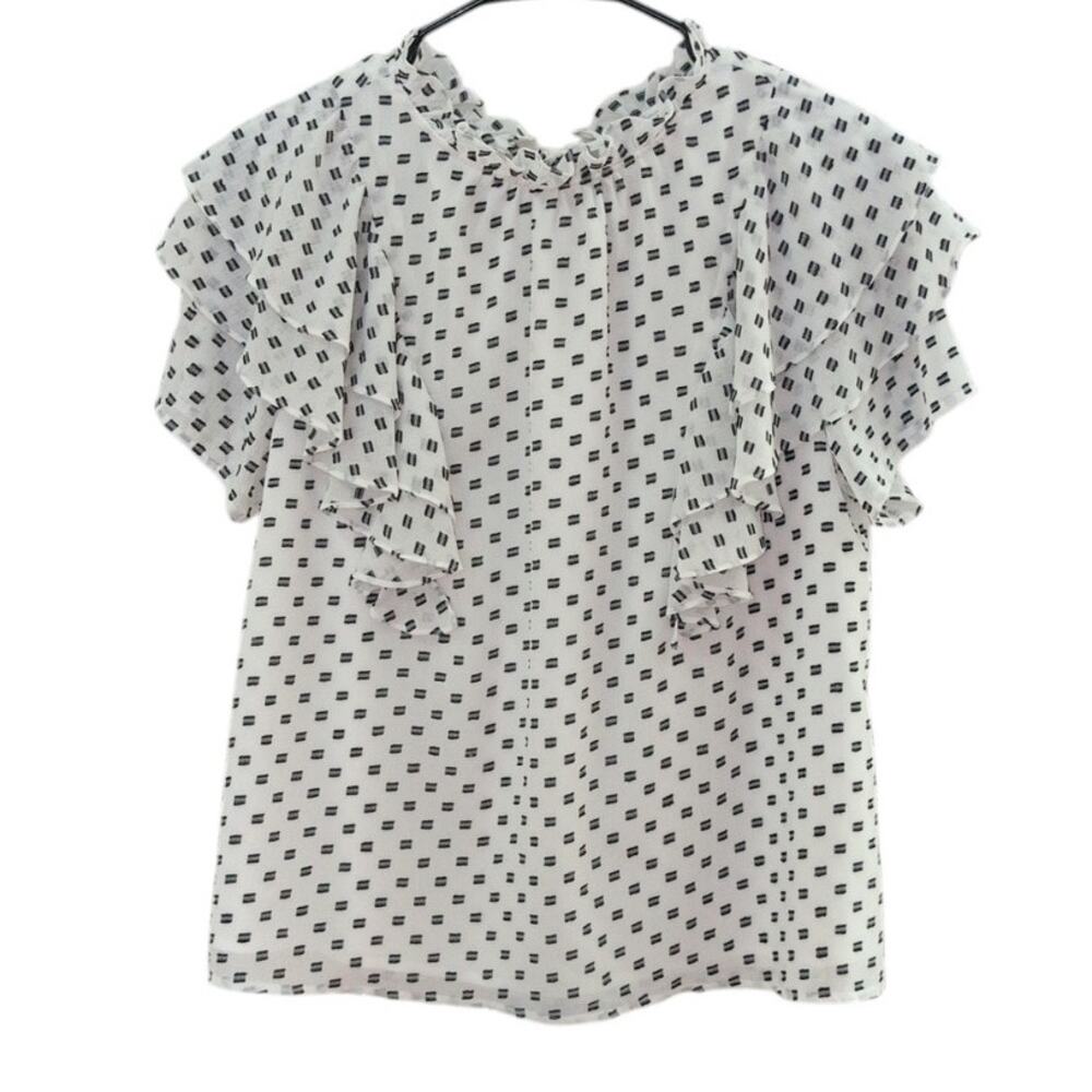 Crosby White & Black Ruffle Sleeve Top Size L EUC - Must Have! - Picture 2 of 5